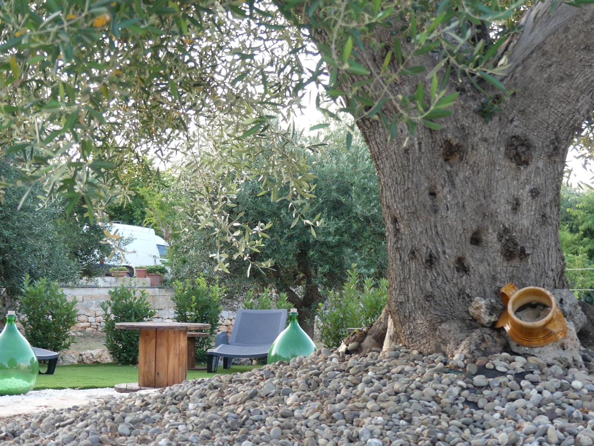 Trullo Manivida Villa Locorotondo Exterior photo